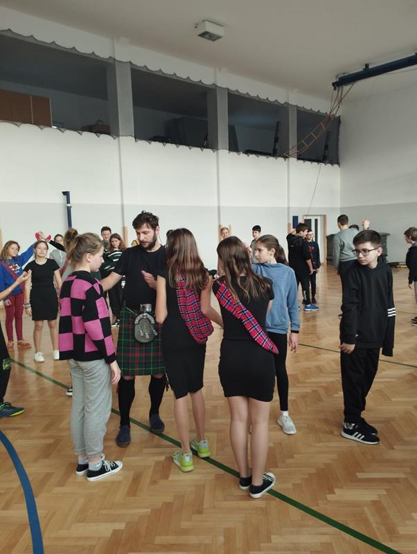 Małopolska Tarcza Antykryzysowa – Pakiet Edukacyjny II. Realizacja wsparcia szkół i placówek oświatowych - Grant 3